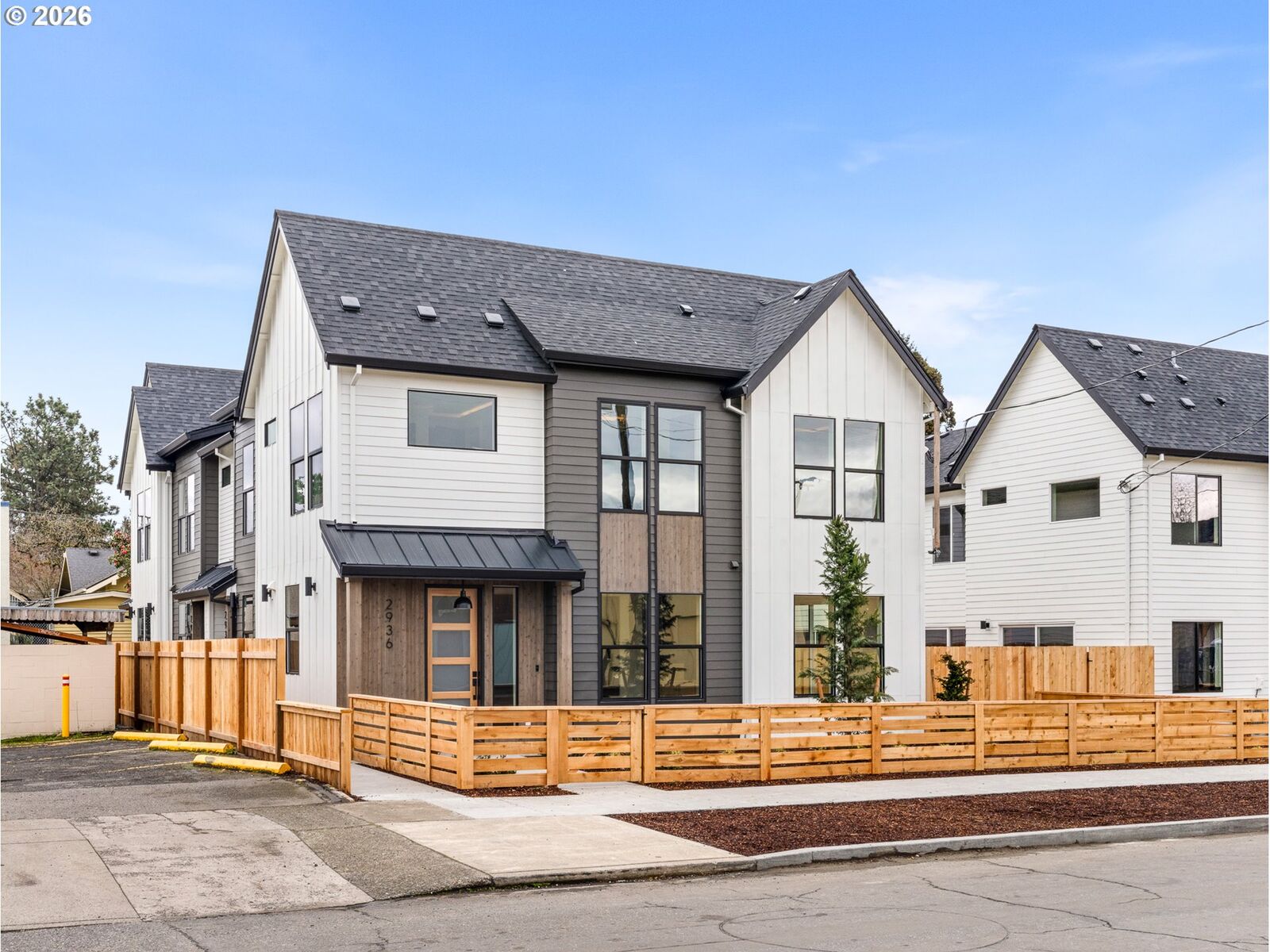 Property Photo:  2932 SE 62nd Ave  OR 97213 