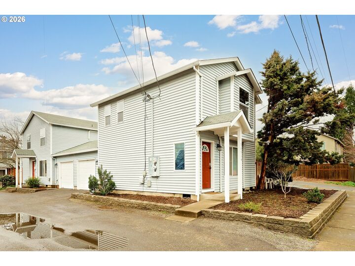 Property Photo: 3031 SE 89th Ave OR 97266