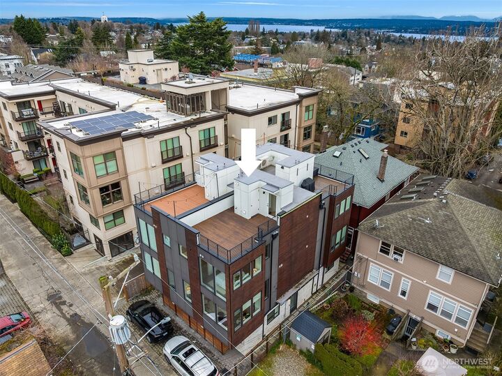 Property Photo: 119 A 18th Avenue E WA 98122