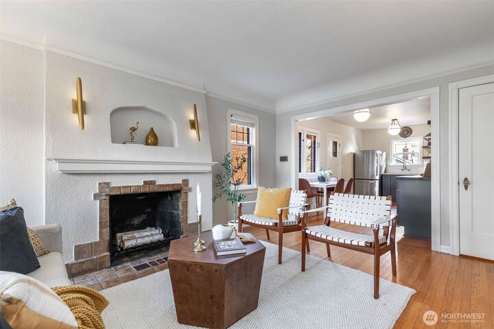 Property Photo:  8254  Interlake Avenue N  WA 98103 