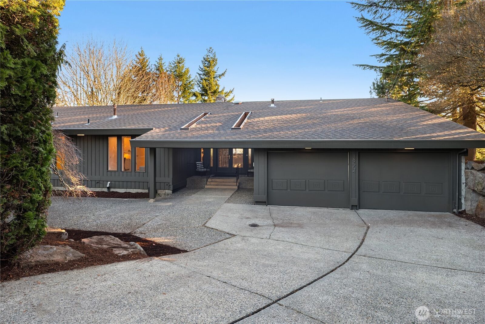 Property Photo: 18504 55th Avenue NE WA 98028