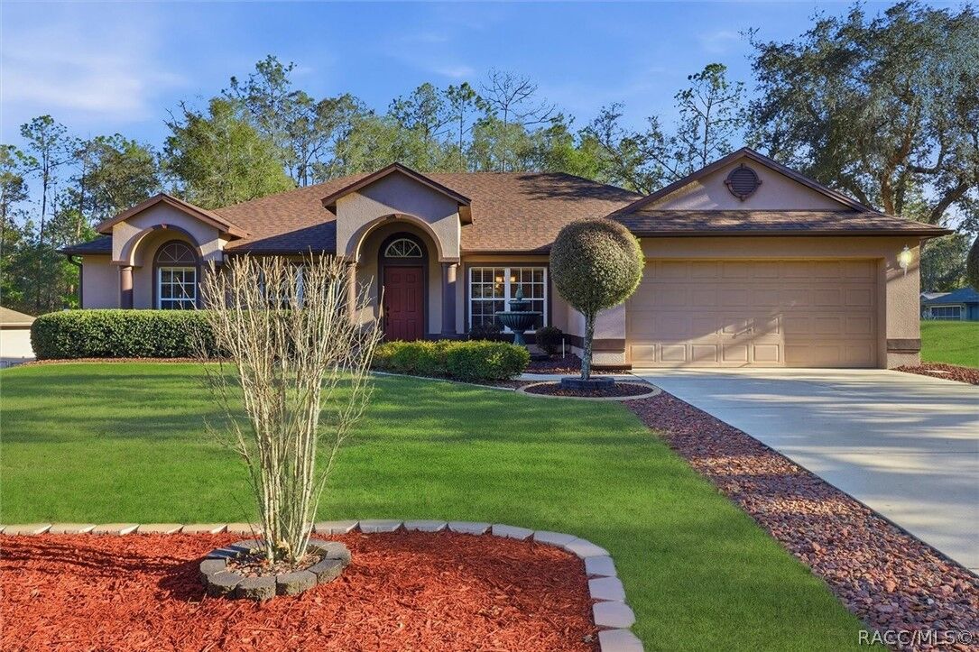 Property Photo:  2016 W Blackhawk Place  FL 34434 
