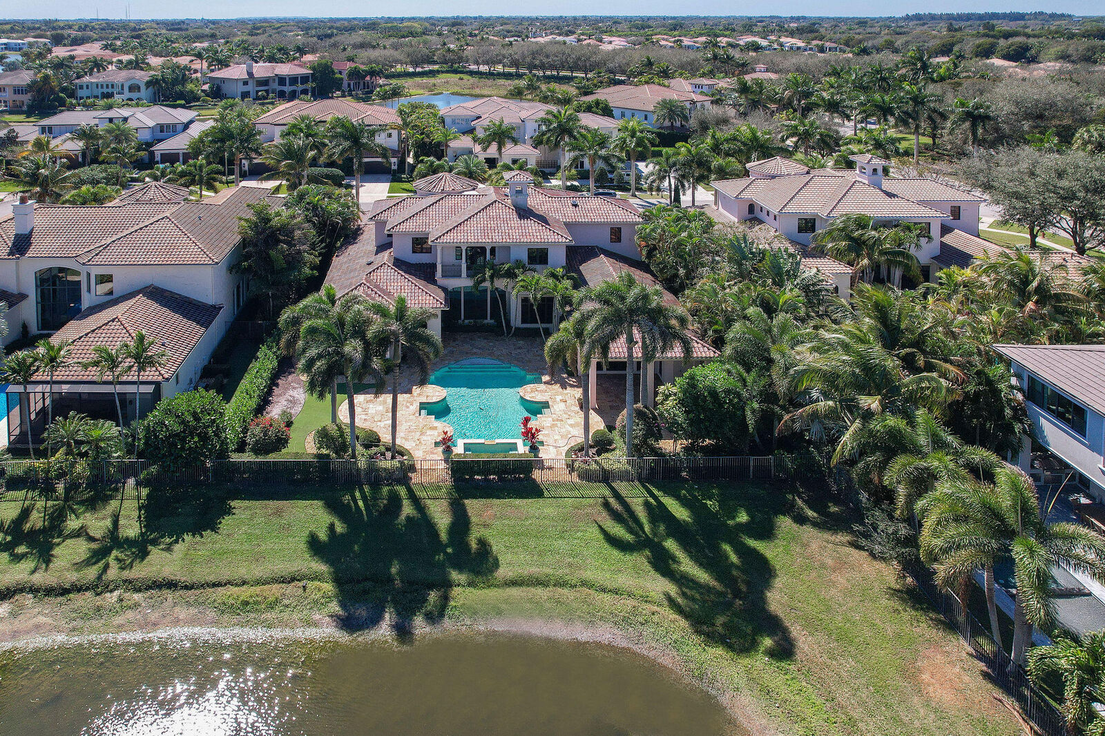 Property Photo:  9253 Este Lago Drive  FL 33496 