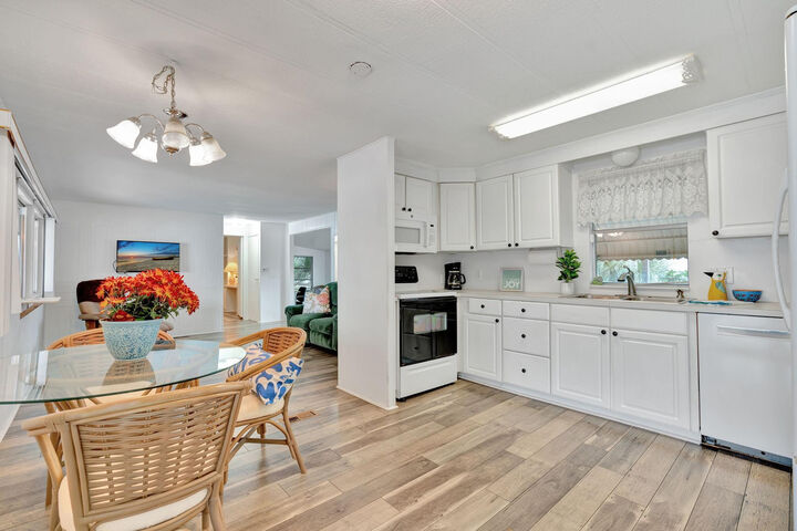 Property Photo: 7184 SE Redbird Circle FL 33455