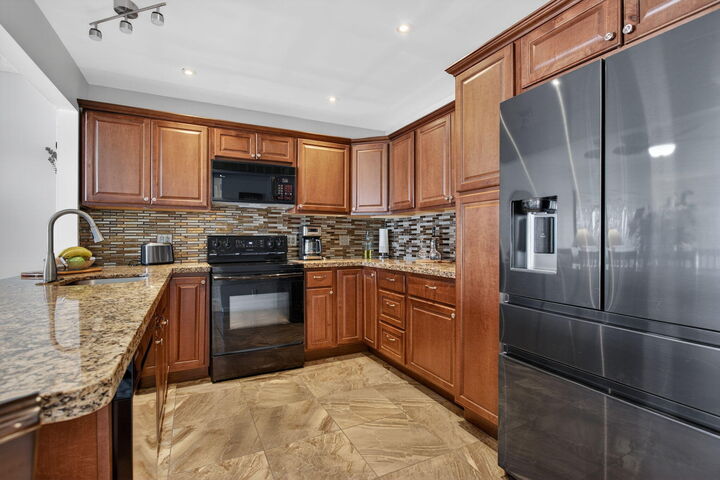 Property Photo:  4751 NW 21st Street 610  FL 33313 