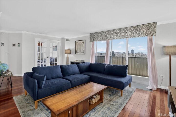 Property Photo: 1313 Steele Street 701 CO 80206
