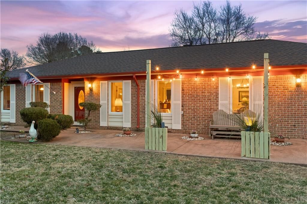 Property Photo: 2008 Steinem Ct VA 23464