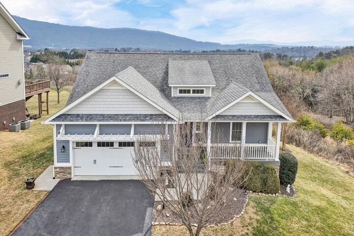 Property Photo: 5690 Sullivan Ln VA 24012