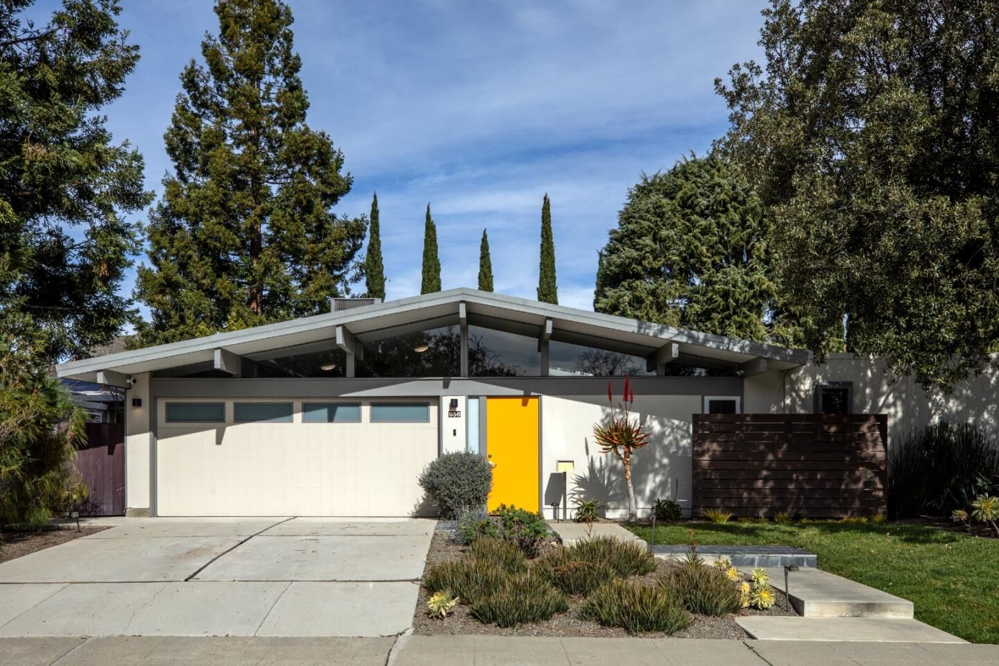 Property Photo: 956 Trophy Drive CA 94040