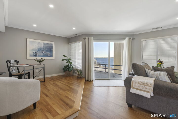 Property Photo: 38 Harbour Close 38 CT 06519