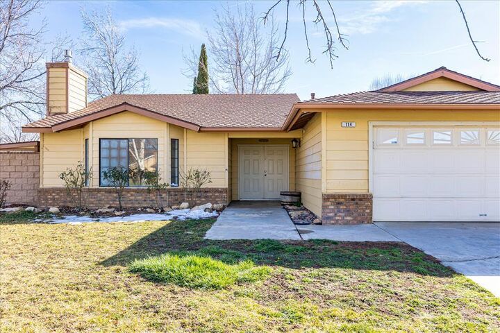Property Photo:  114 Chaparrel Street  CA 93561 