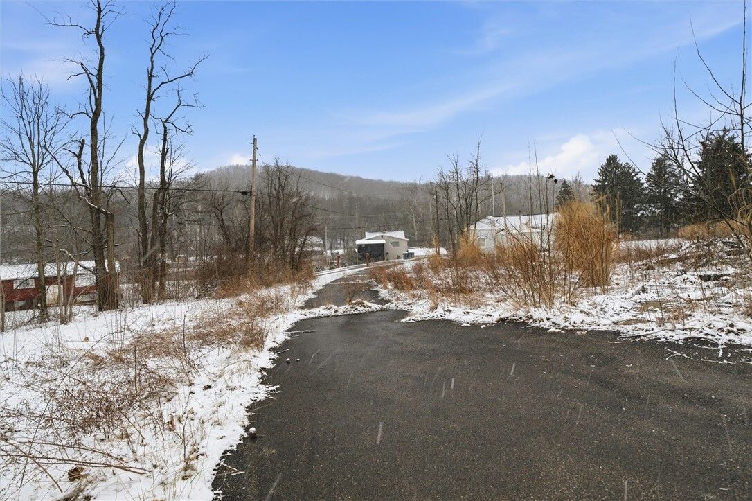 Property Photo:  211 Garden Ln  PA 15666 