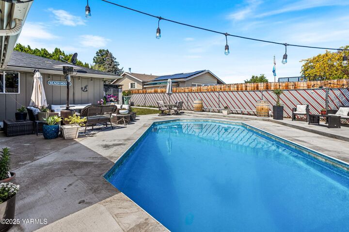 Property Photo:  3603 Carol Ave  WA 98902 