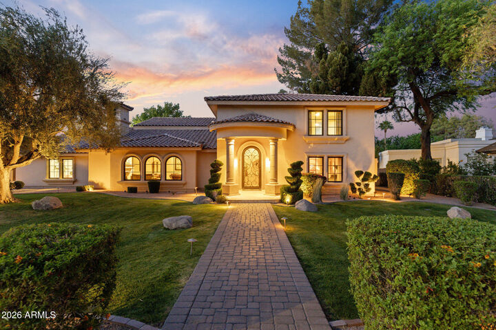 Property Photo:  2106 E La Vieve Lane  AZ 85284 