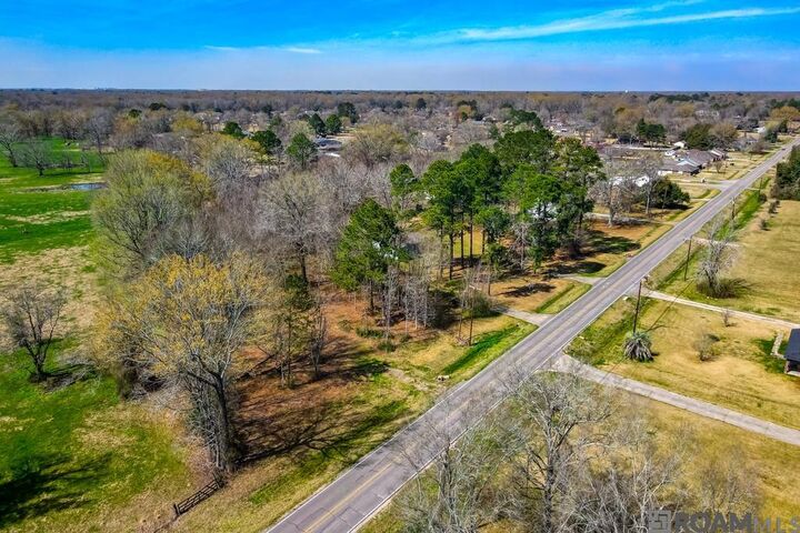 Property Photo:  10353 Foster Rd  LA 70811 