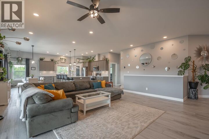 Property Photo: 5593 Lakeside Court BC V0K 2E1