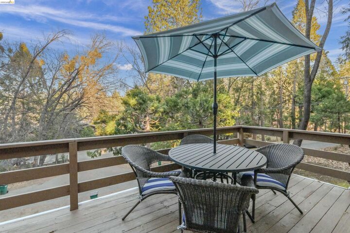 Property Photo:  21410 Green Meadow Lane  CA 95370 