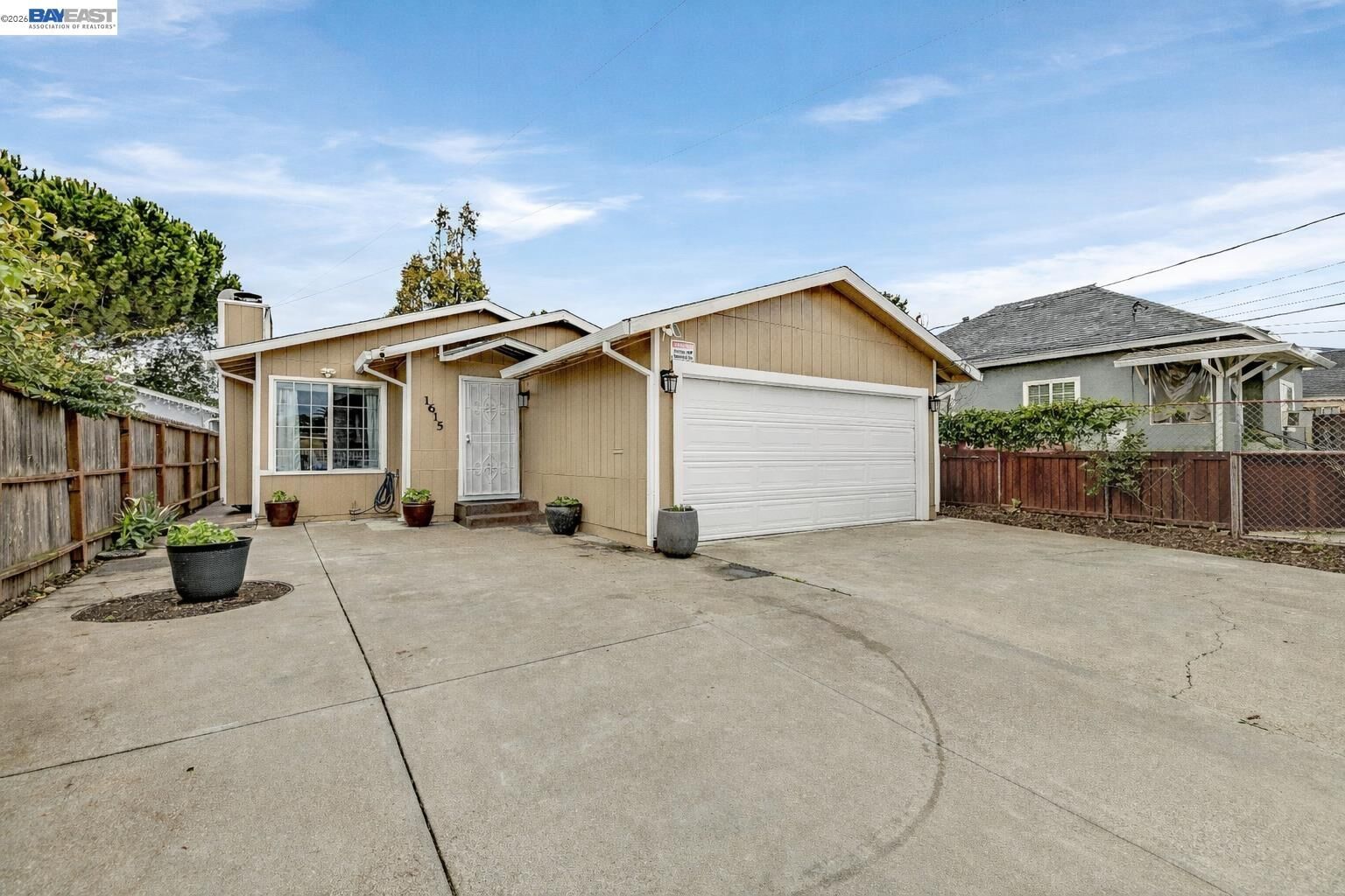 Property Photo:  1615 85th Ave  CA 94621 
