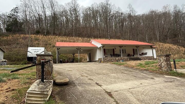 Property Photo:  998 Little Lick Fork  KY 41216 