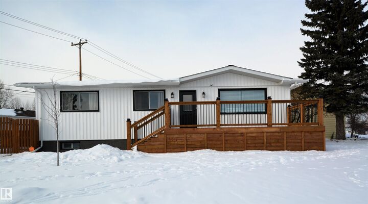 1102 55 Street — photo 1