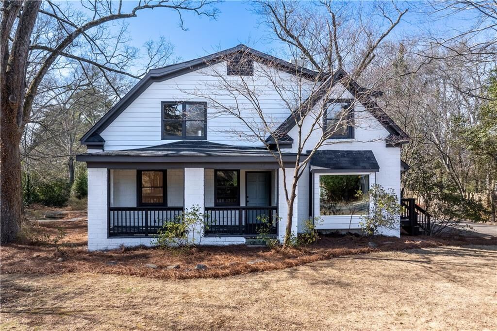 Property Photo: 2415 Charleston Oaks Lane GA 30030