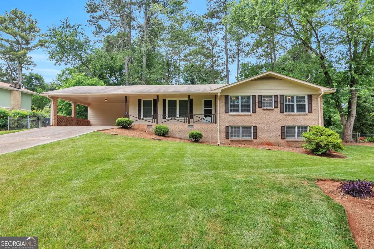 Property Photo:  759 Glen Circle  GA 30044 