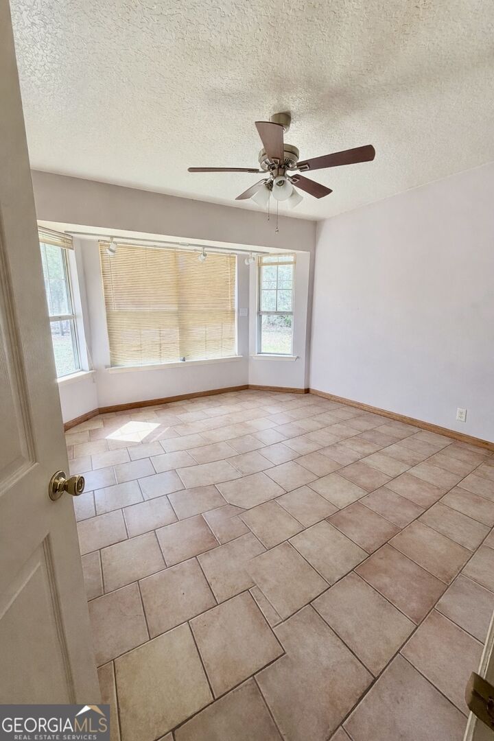 Property Photo:  352 Rainbow Lane  GA 31569 