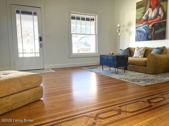 Property Photo:  1004 Ash St  KY 40217 