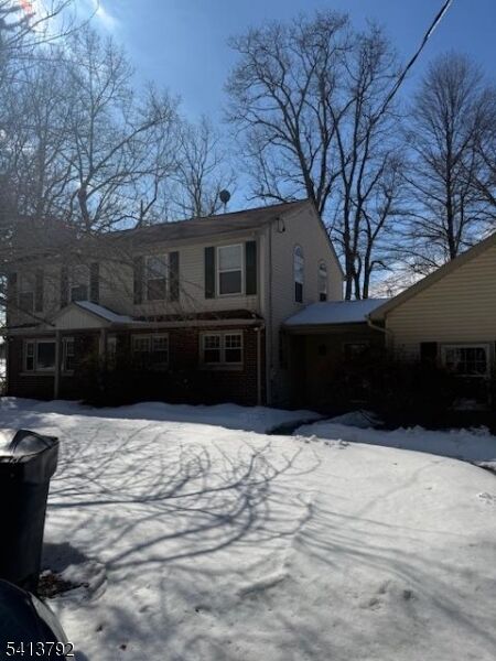 Property Photo:  5 Linabury Ln  NJ 07930 