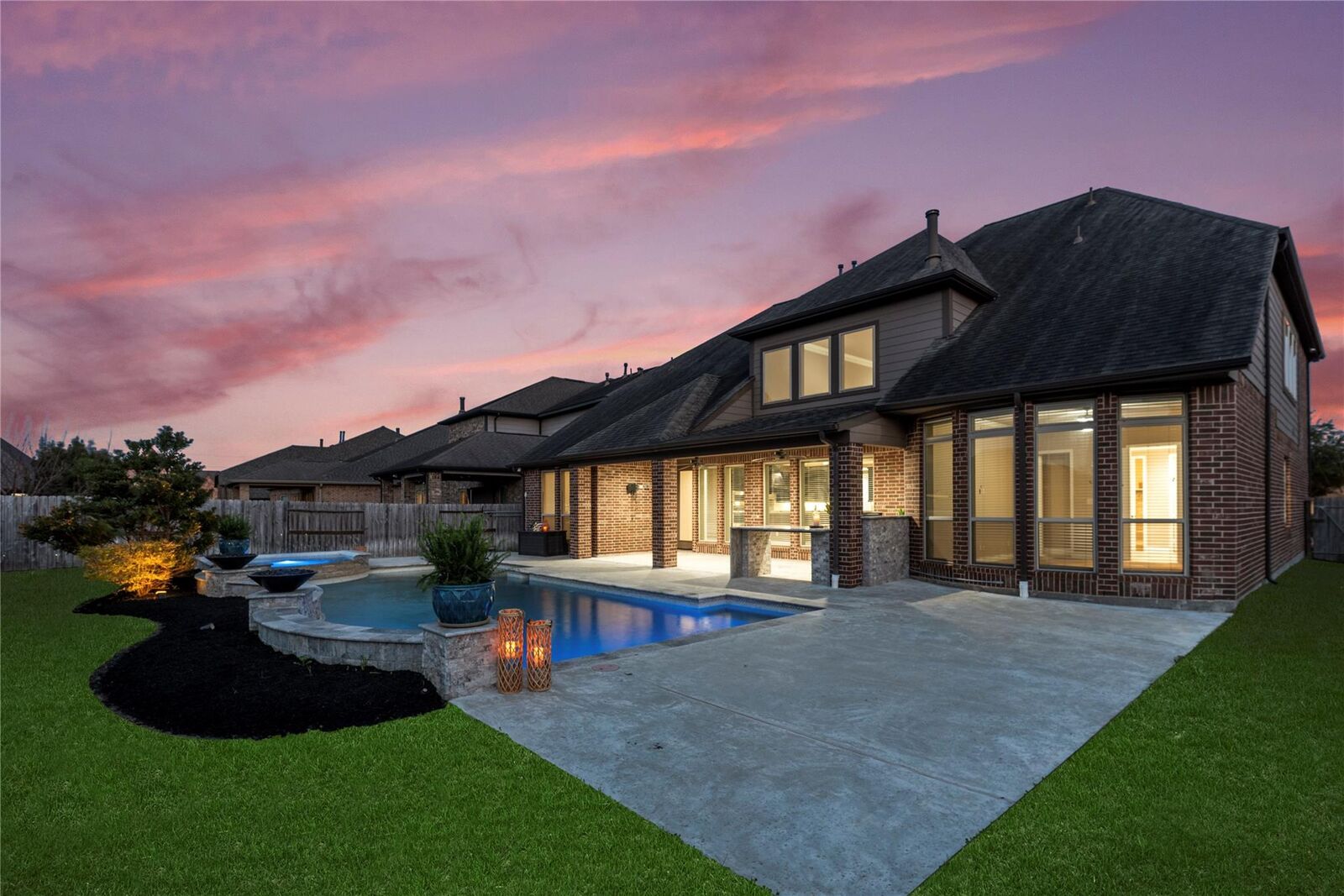 Property Photo: 10323 Millcreek Manor Lane TX 77433