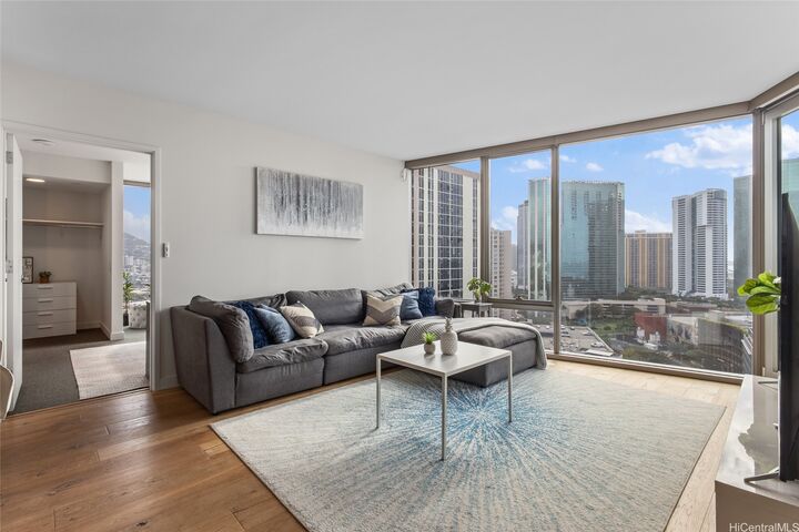 Property Photo:  1001 Queen Street 1612  HI 96814 