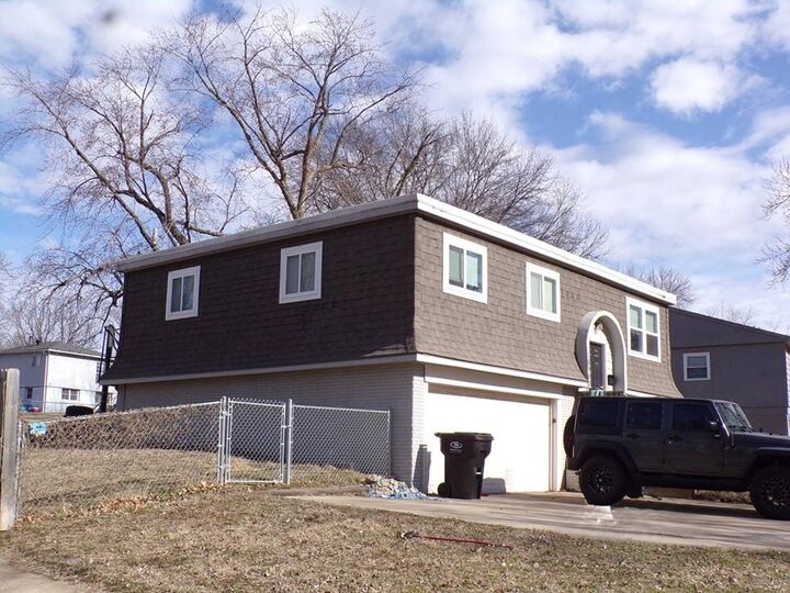 Property Photo:  18900 E 6th Street N  MO 64056 