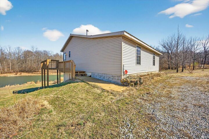 Property Photo: 8923 E Sassafras Road IN 47424-5758