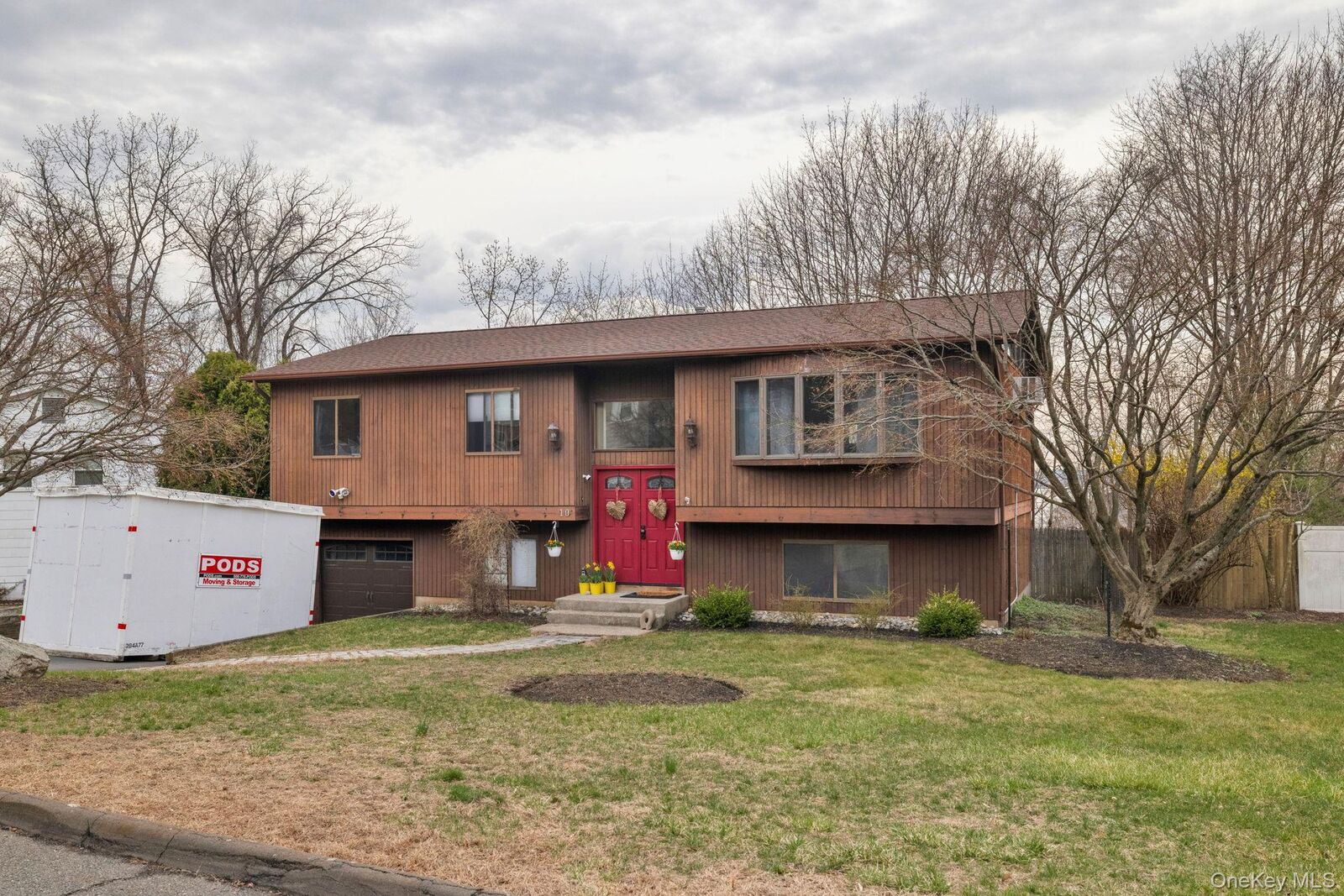 Property Photo:  10 Skinner Court  NY 10986 