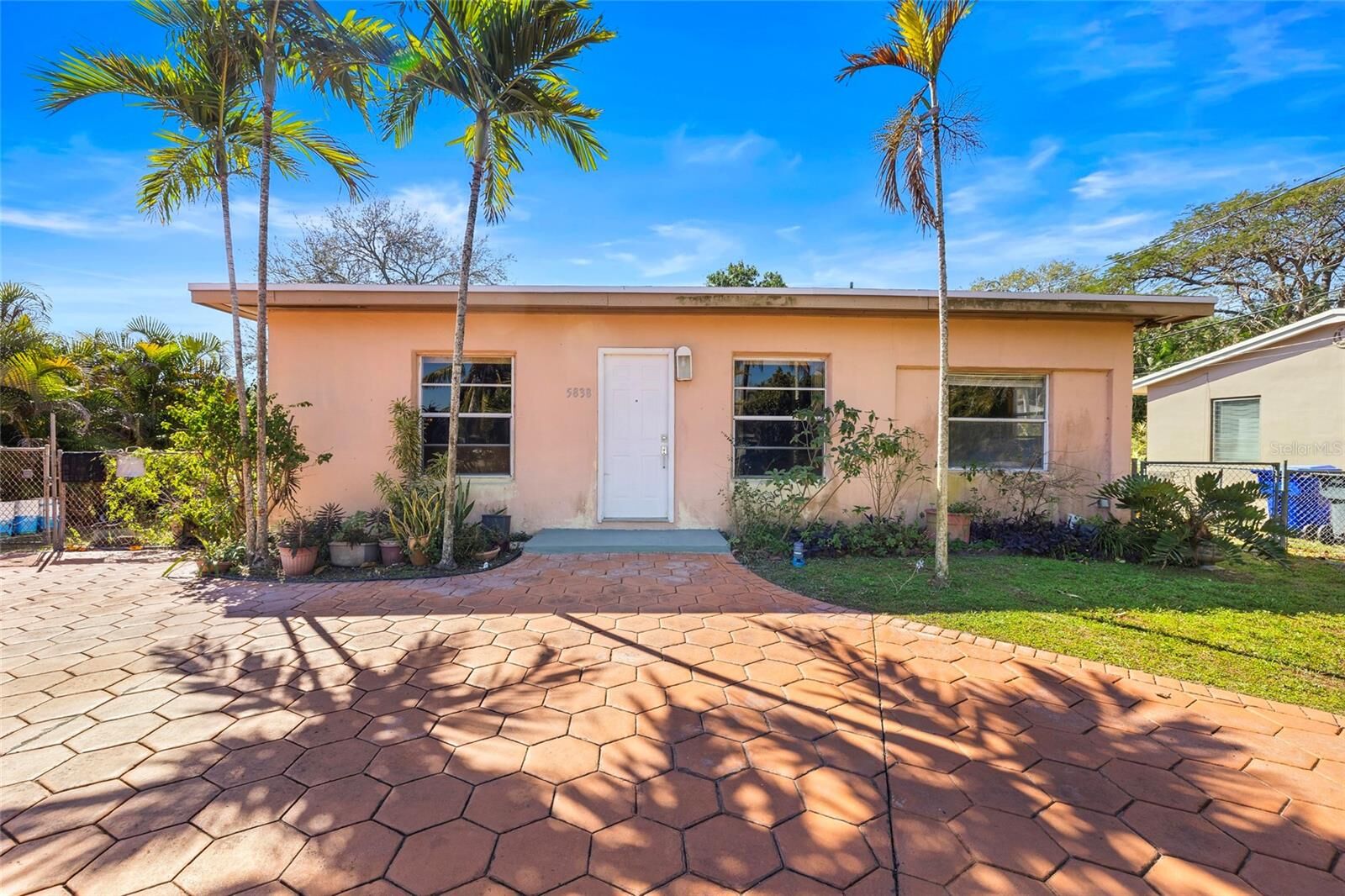 Property Photo:  5838 Harding Street  FL 33021 