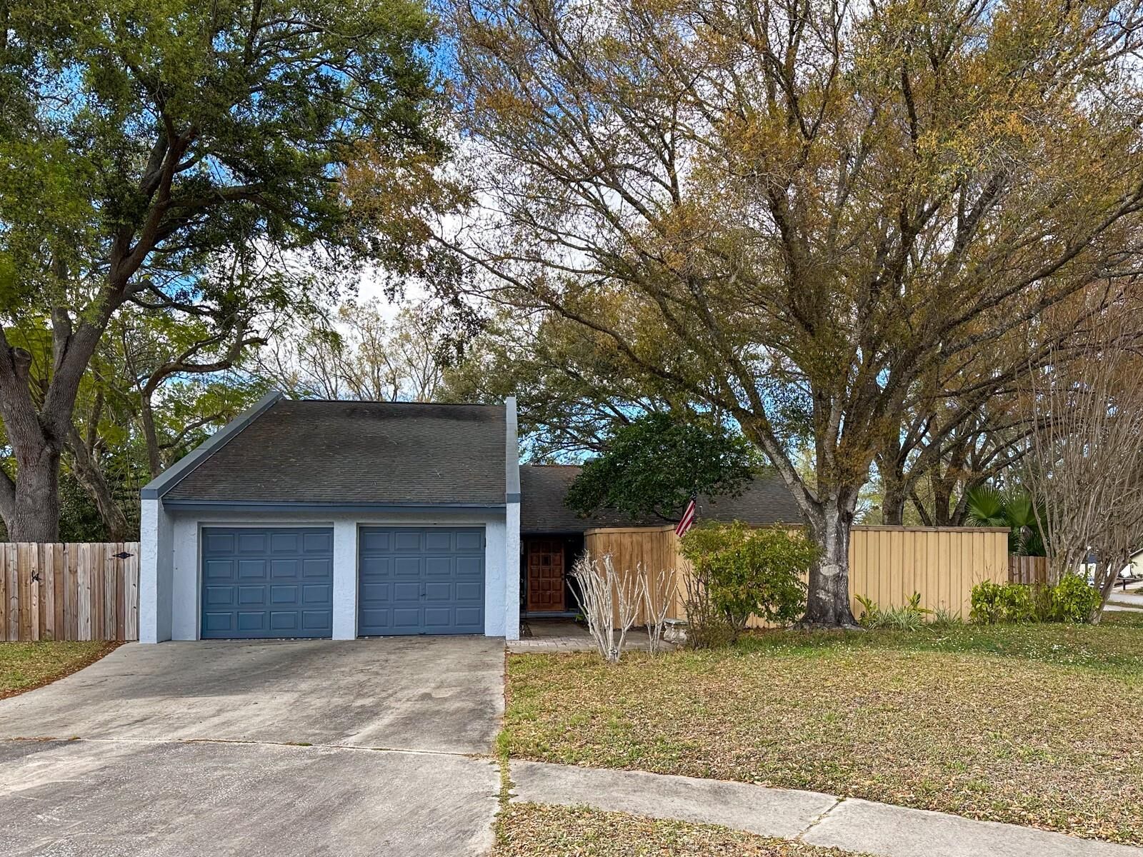 Property Photo: 4438 Summer Oak Drive FL 33618