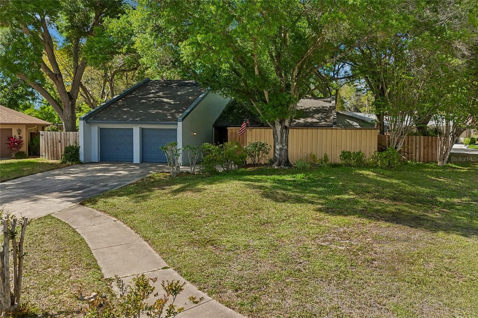 Property Photo:  4438 Summer Oak Drive  FL 33618 