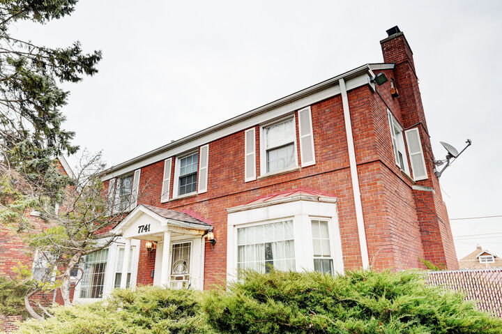 Property Photo:  7741 S Paxton Avenue  IL 60649 