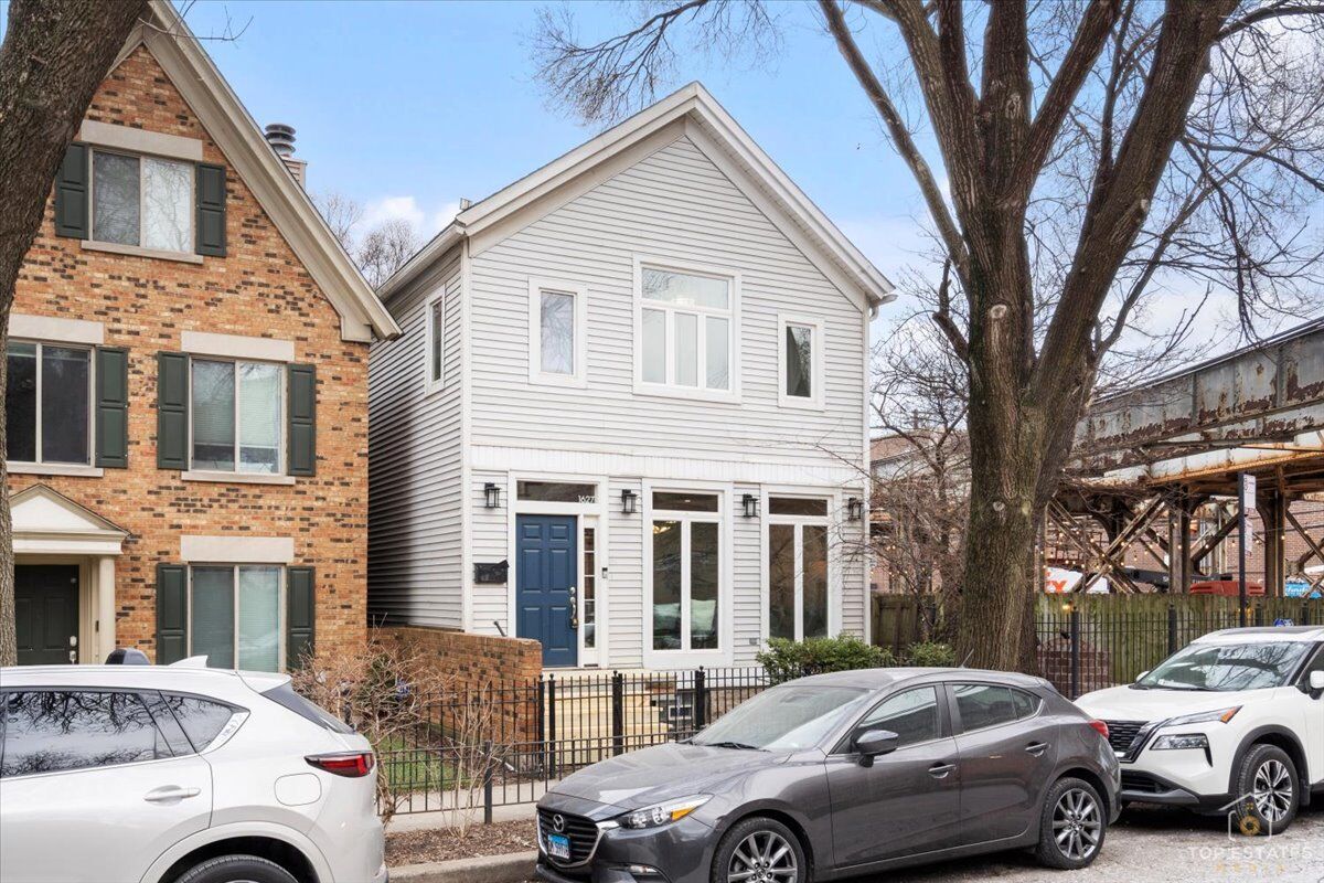 Property Photo:  1627 N Dayton Street  IL 60614 