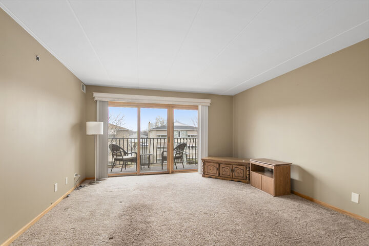 Property Photo:  10404 S Keating Avenue 2B  IL 60453 