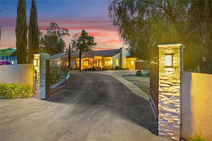 Property Photo:  38125 Camino Sierra  CA 92592 