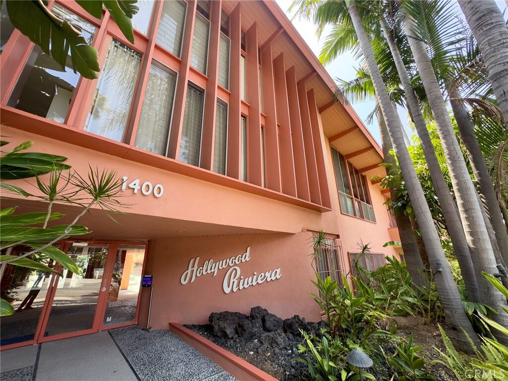 Property Photo:  1400 N Hayworth 28  CA 90046 