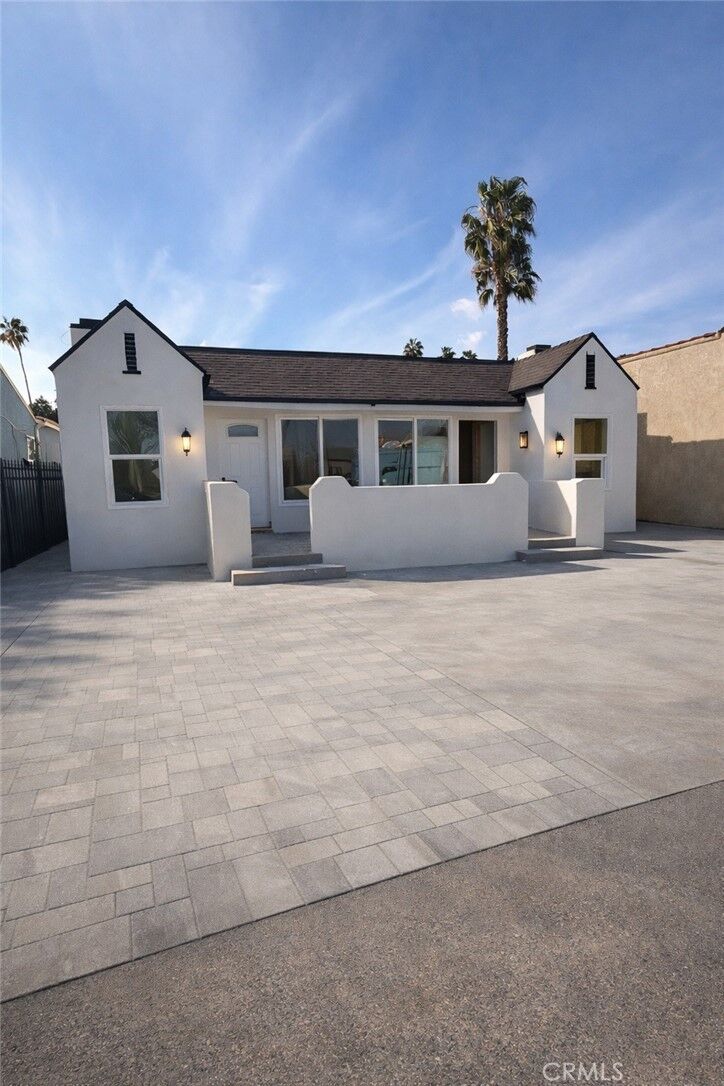 Property Photo:  5739 S St Andrews  CA 90062 