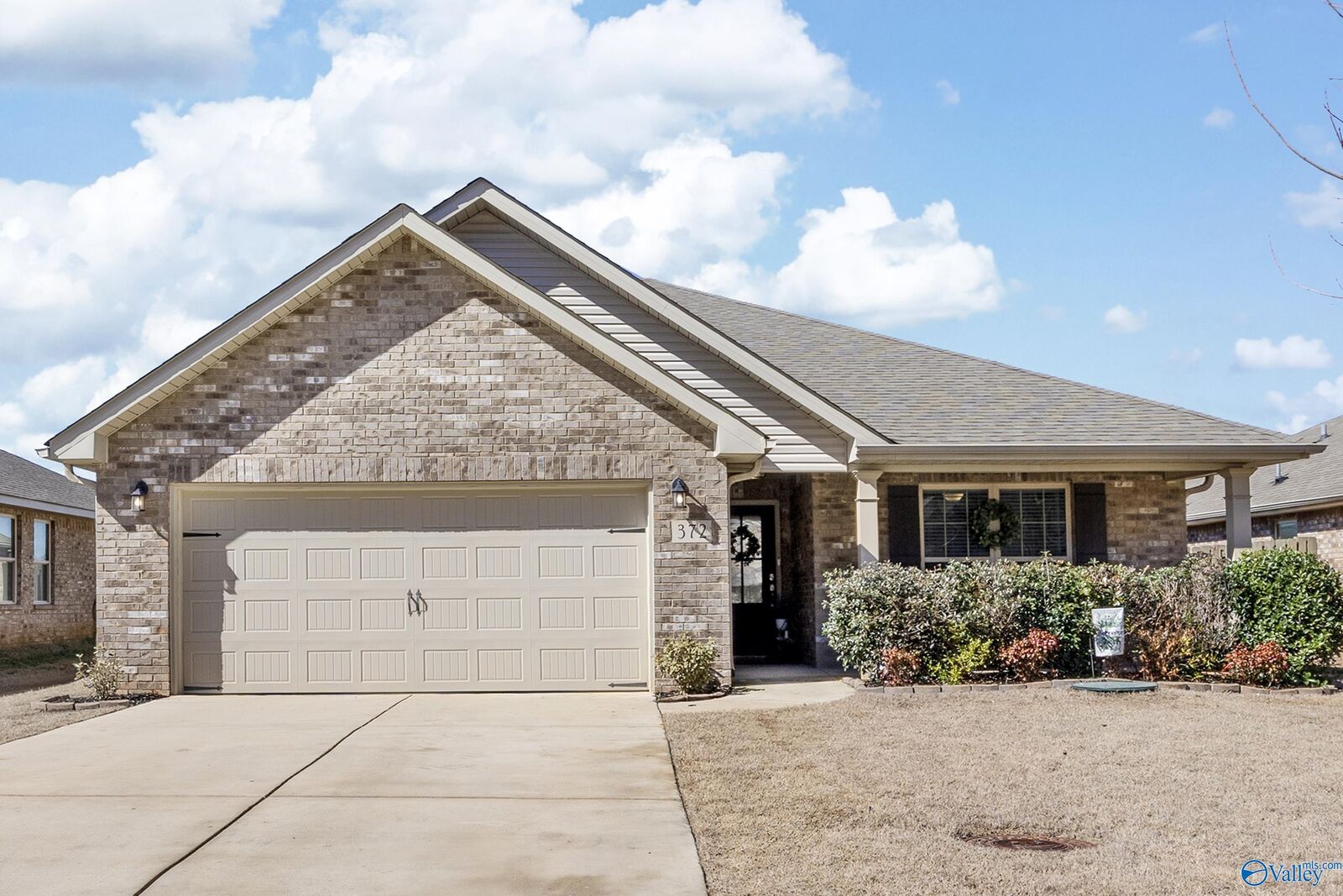 Property Photo:  372 Willow Bank Circle  AL 35603 