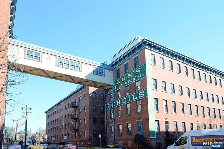 Property Photo:  186 Wayne Street 119D  NJ 07302 