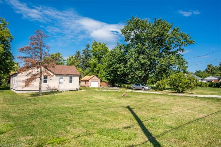 Property Photo: 2712 Upper James Street ON L0R 1W0