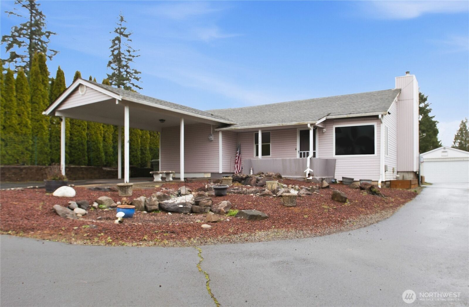 Property Photo: 3506 Columbia Heights Road WA 98632