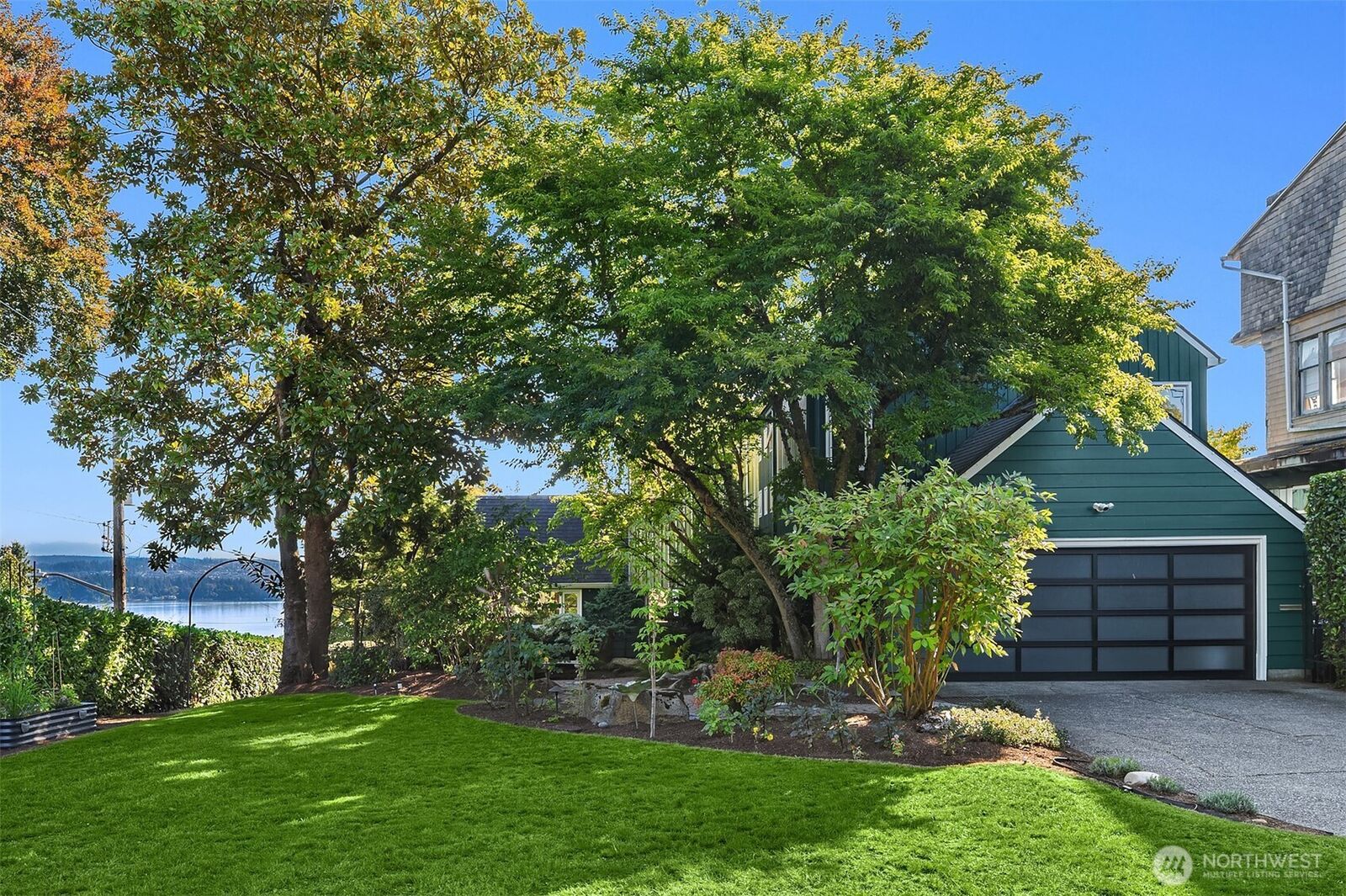 Property Photo:  632  35th Avenue  WA 98122 