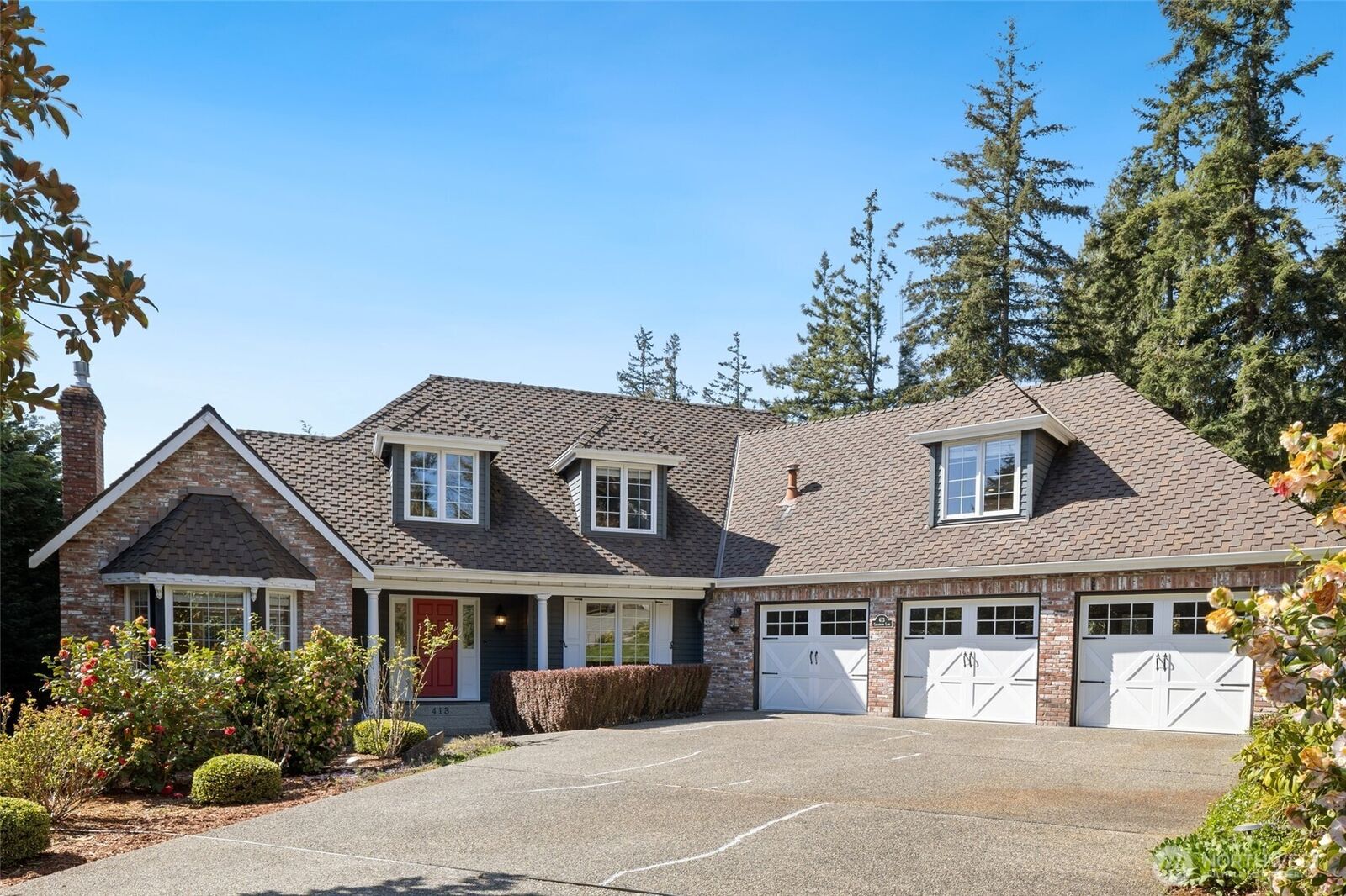 Property Photo:  413  213th Place SE  WA 98074 