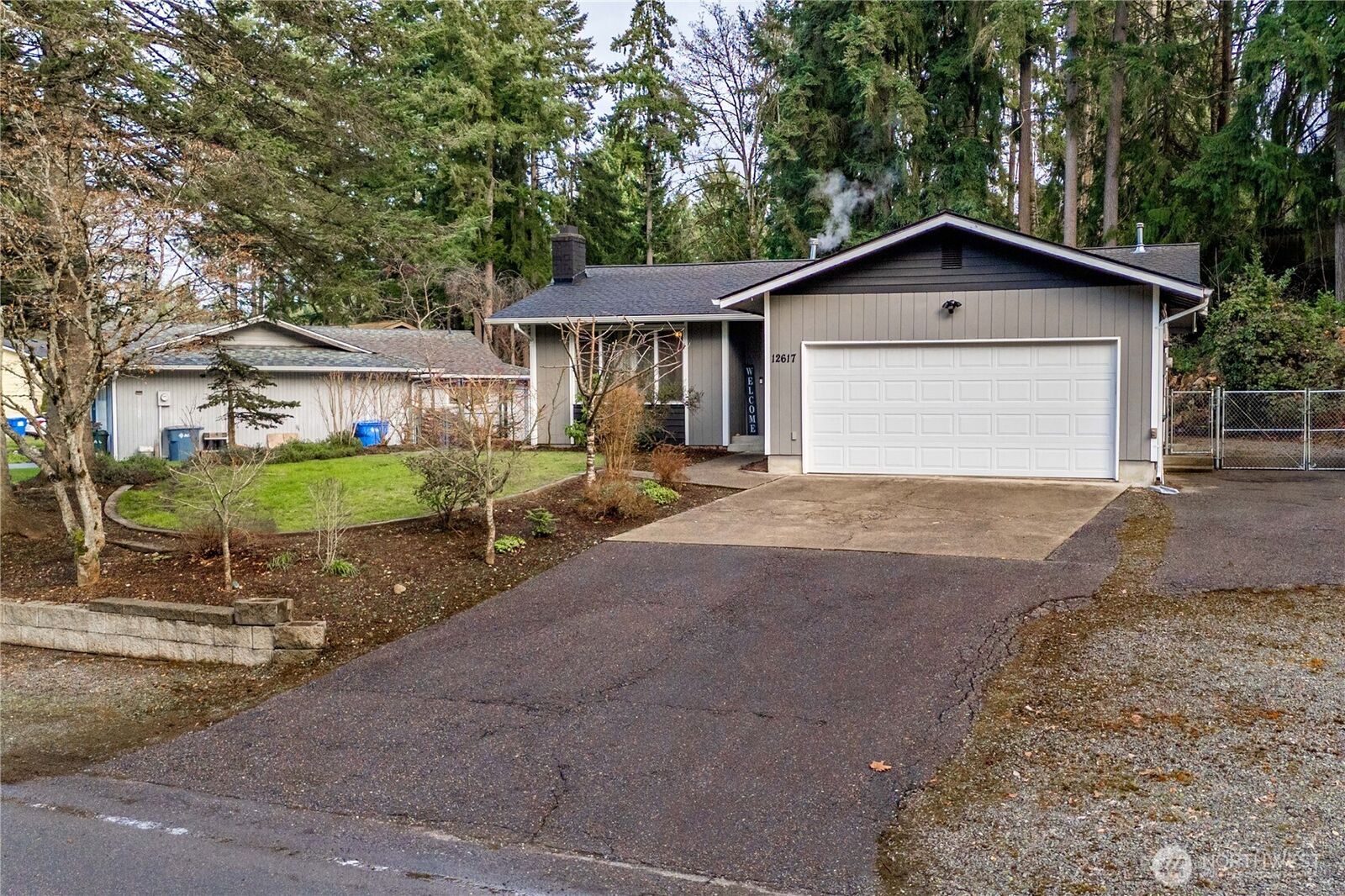 Property Photo: 12617 125th Avenue Ct E WA 98374